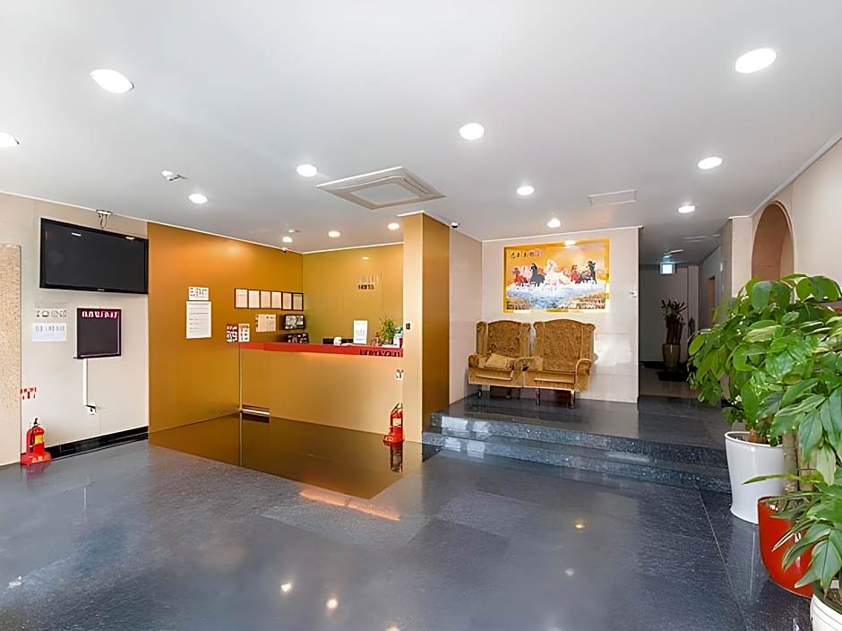 Apple Hotel