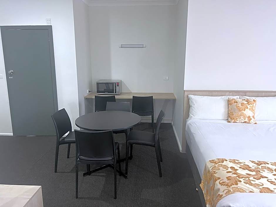 Country Lodge Motor Inn