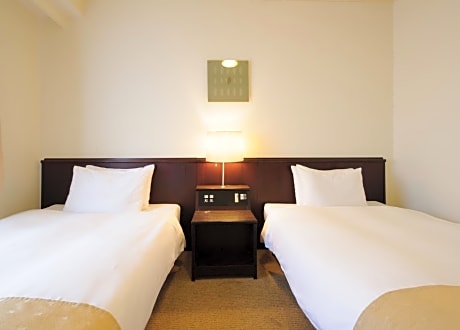 Twin Room - Non-Smoking
