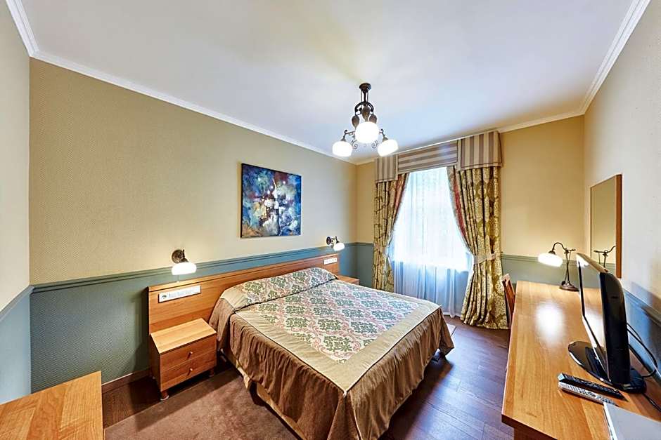 Frapolli Hotel on Deribasivska street