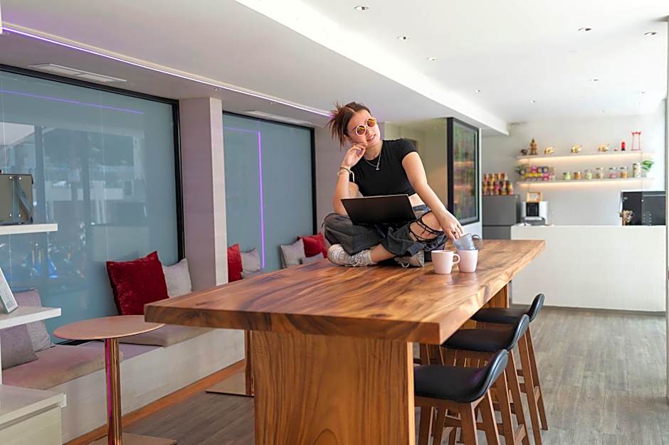 Jono Bangkok Asok Hotel