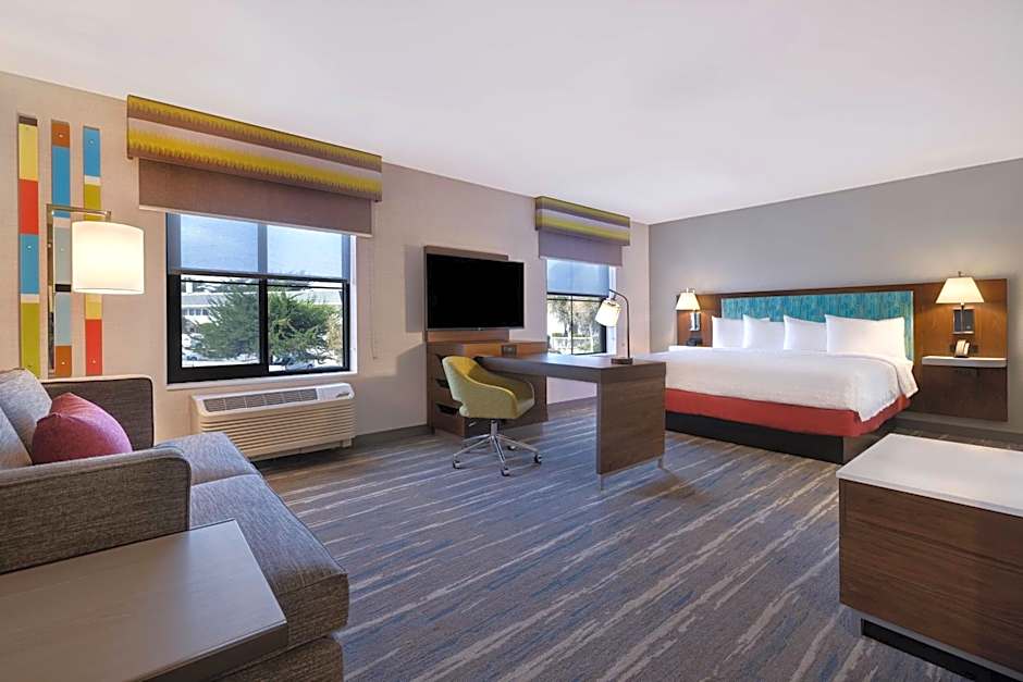 Hampton Inn By Hilton & Suites Marina