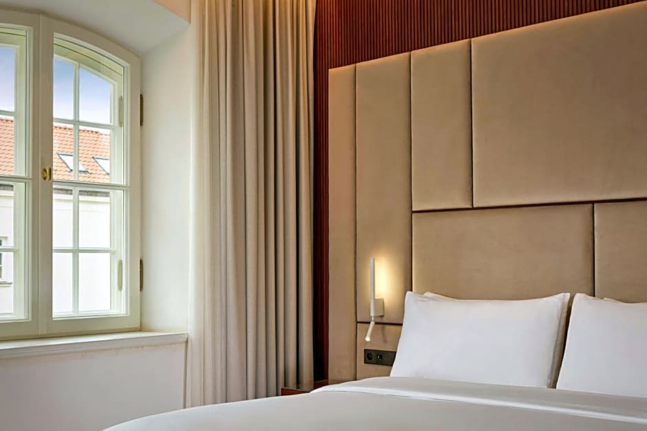 Hotel Verte, Warsaw, Autograph Collection