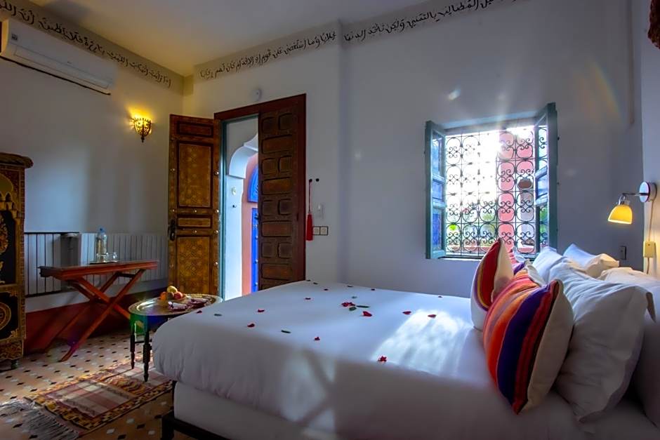 Riad Kaiss By Anika