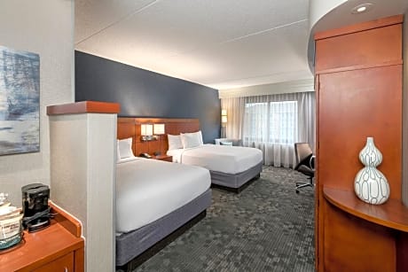 Queen Room with Two Queen Beds and Roll-in Shower - Mobility and Hearing Accessible