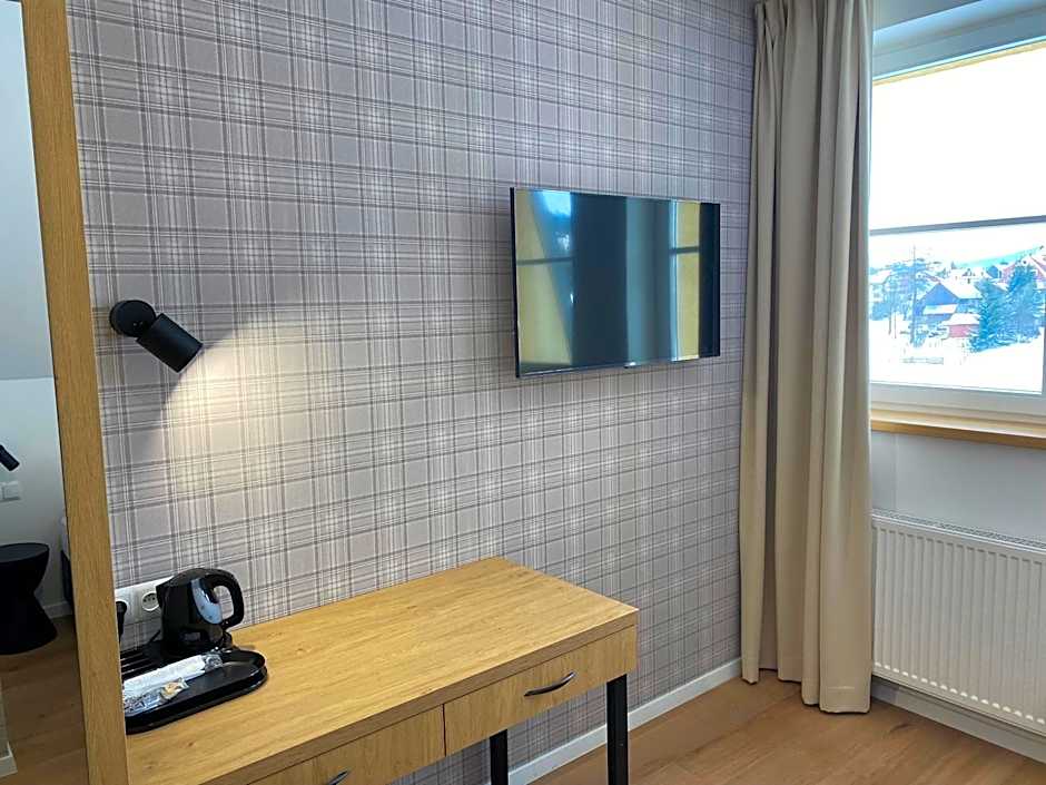 MODRZEW - noclegi w Pyzówce