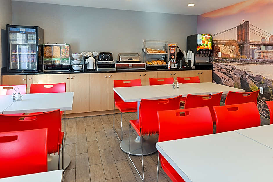 Red Lion Inn & Suites Brooklyn