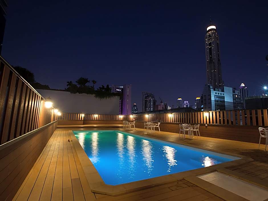 True Siam Rangnam Hotel