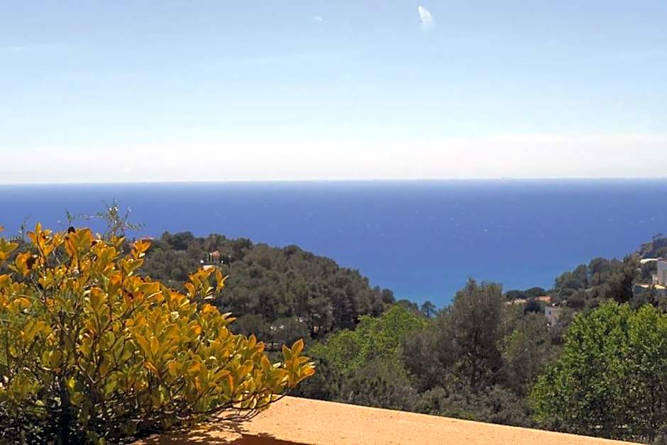 Casa con impresionantes vistas al mar