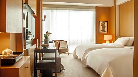 2 Twin Beds With Club Access