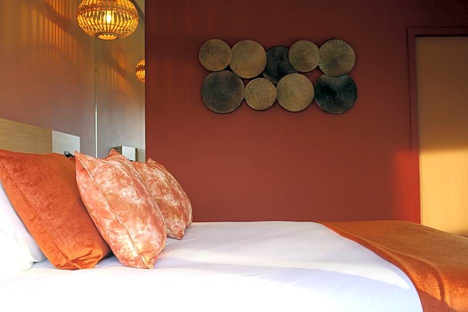 Hex Wildlife Hotel at Yorkshire Wildlife Park