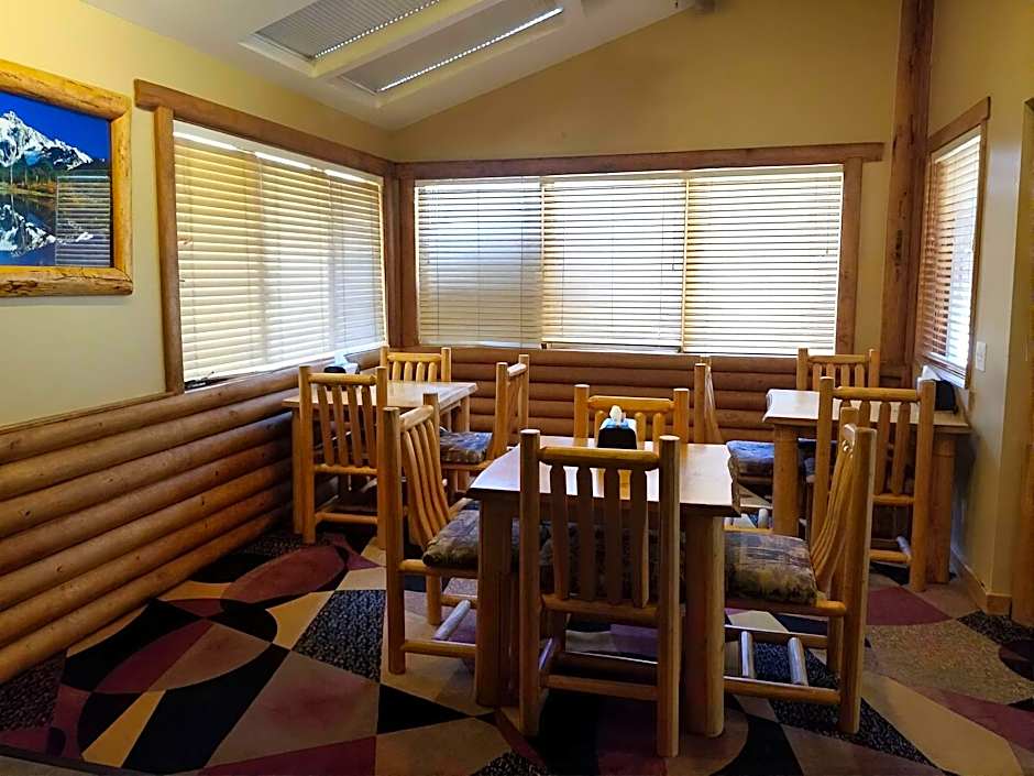 Sandpoint Inn