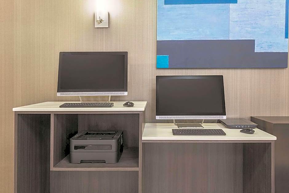 La Quinta Inn & Suites by Wyndham Covington