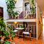 I AM La Posada Hotel and Apartment