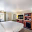 Clarion Inn & Suites Central Clearwater Beach