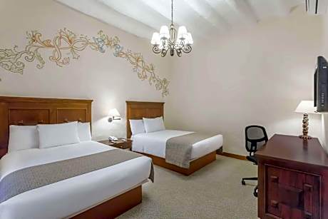 Colonial Twin Room