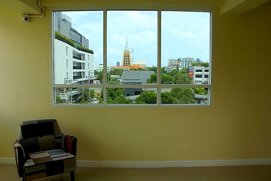 The Arni Sukhumvit 101