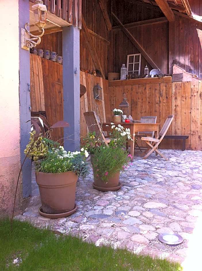 Coté Cour Bischwihr Colmar