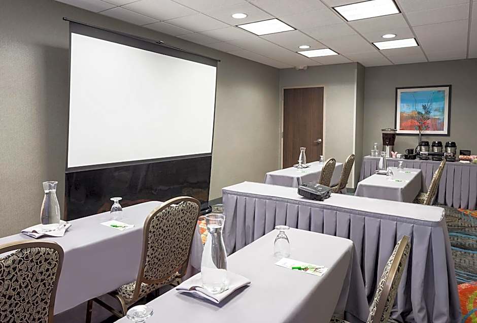 Holiday Inn Wichita East I-35 By IHG