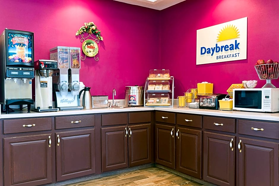 Days Inn by Wyndham Clemson