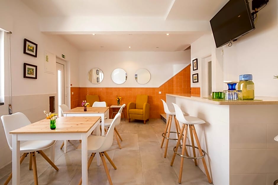 Alto Mar Inn