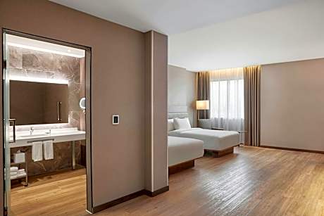 AC Guest Room Accesible, Guest room, 2 Double, City view