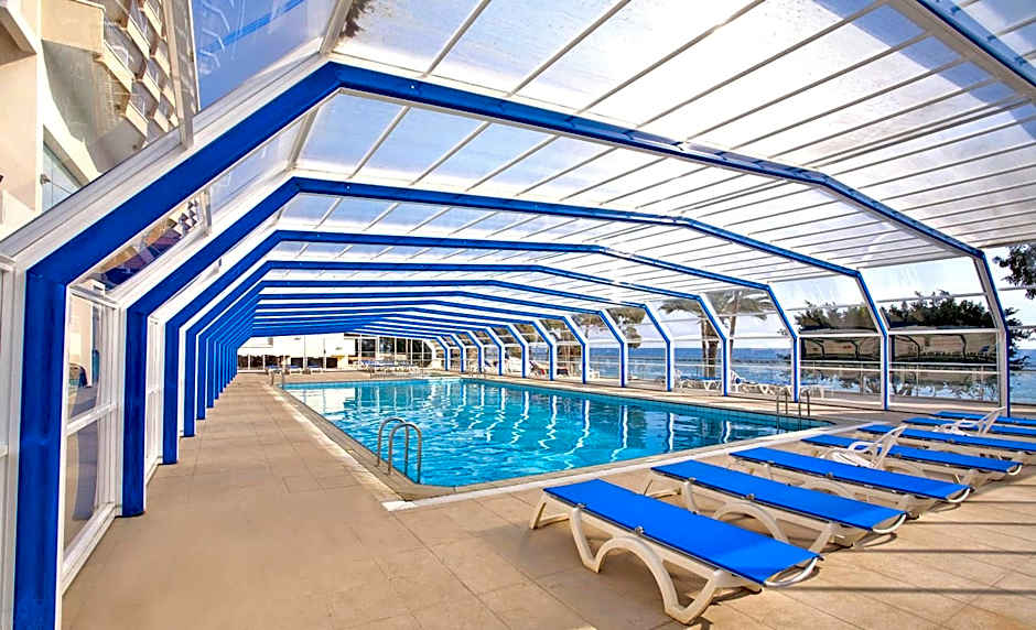 Poseidonia Beach Hotel