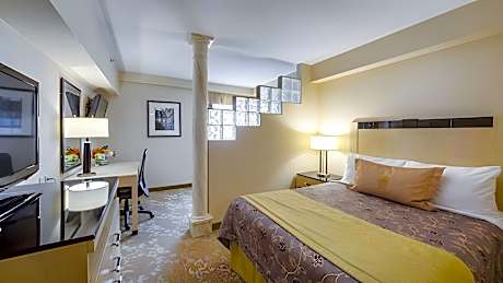 1 Queen Bed with Sofa Bed