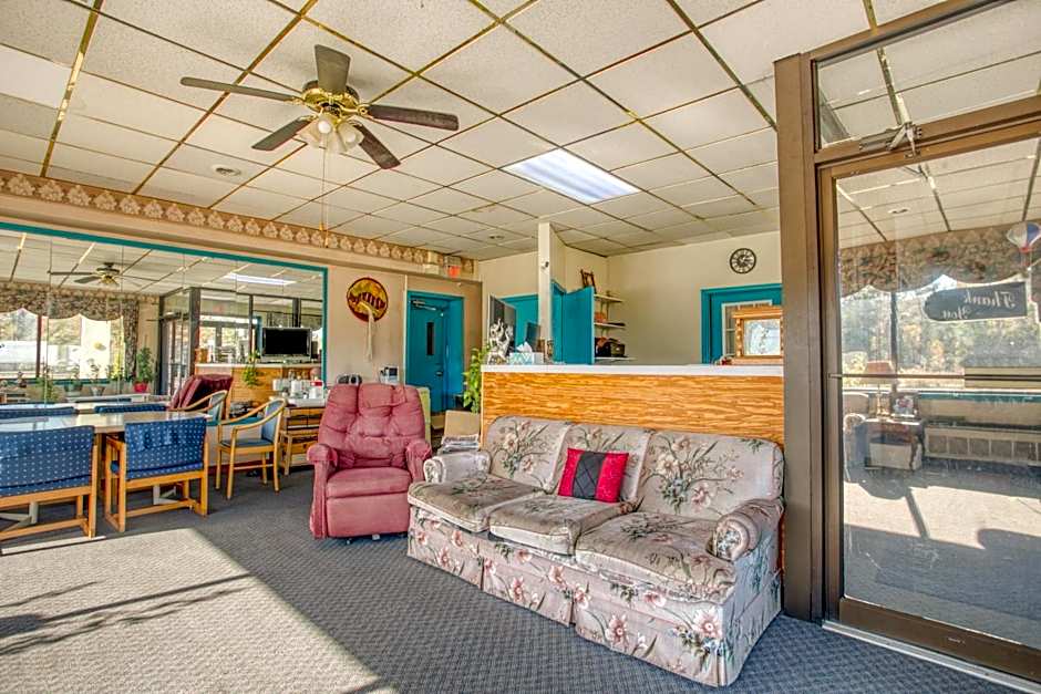 Travelers Inn By OYO, Templeton VA