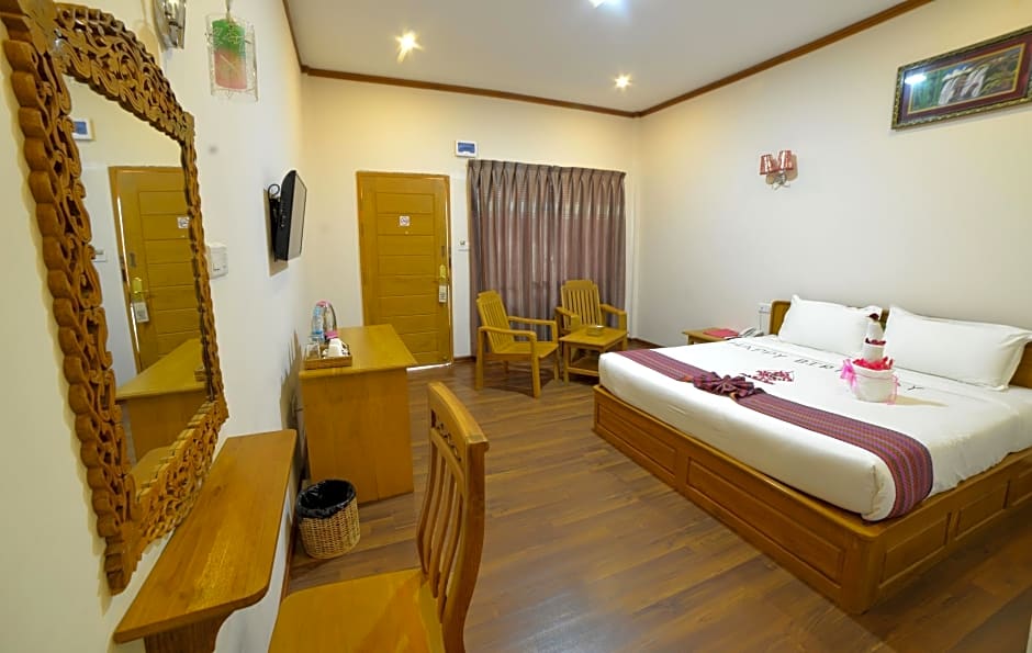 Bagan Emerald Hotel