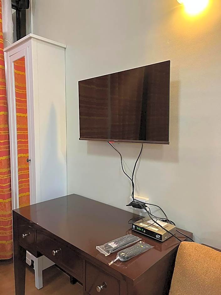 3 Pax Charming Foggy Cold Breeze, Cozy Gardenville Hotel