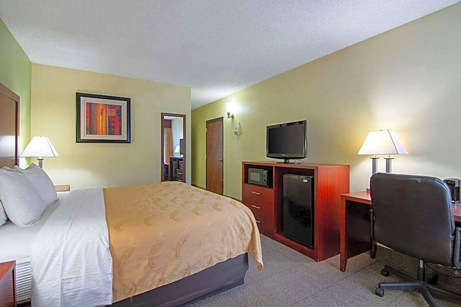 Quality Inn & Suites Richburg I-77
