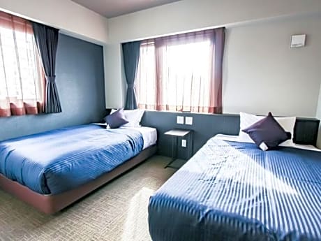 Twin Room with City View - Smoking