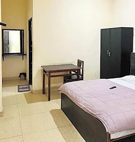 Studio Suite with Queen Bed