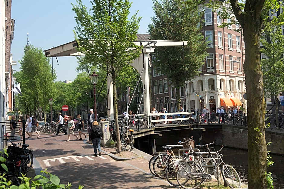 Rembrandtplein Hotel