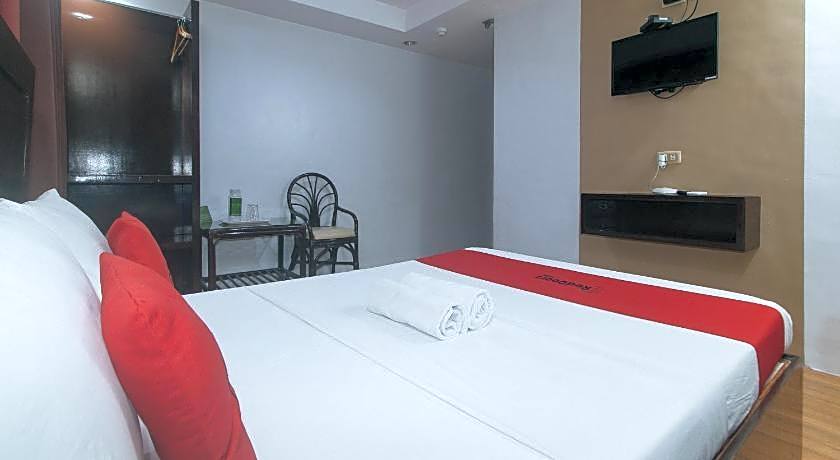 RedDoorz @ Junquera Extension Cebu