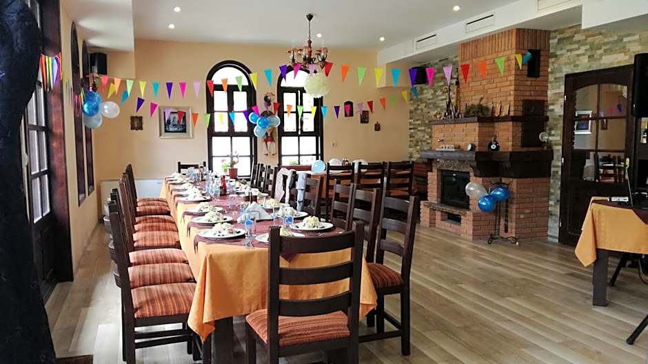 Family Hotel Chiflik Hills