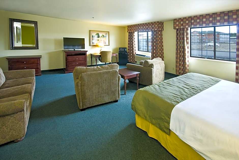 Photo 1 of 5 of Studio 3 Queen Beds Suite