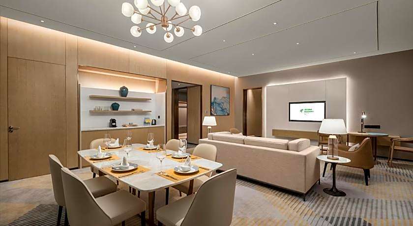 Holiday Inn Fuyang By IHG