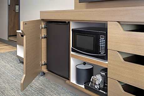 King Room with Sofa Bed - Non-Smoking