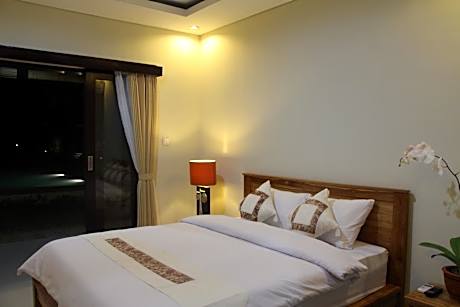 Deluxe Double Room with Small Kitchen