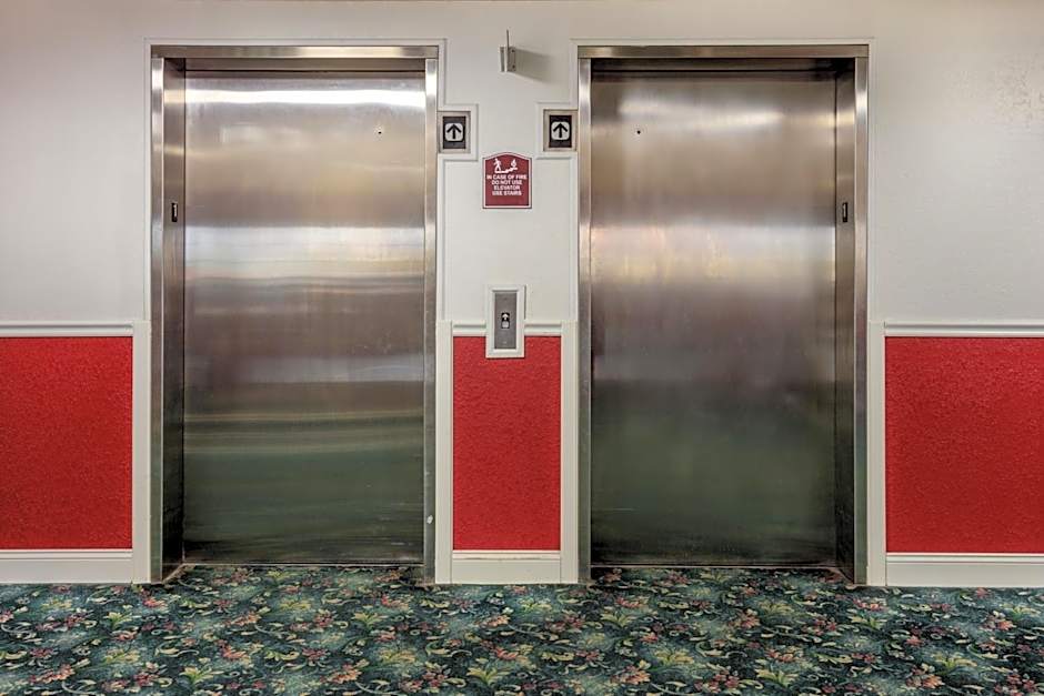 Branson Towers Hotel