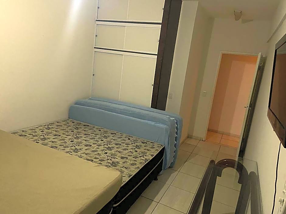 Apartamento praia do tombo Guarujá