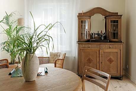 Apartment with Garden View