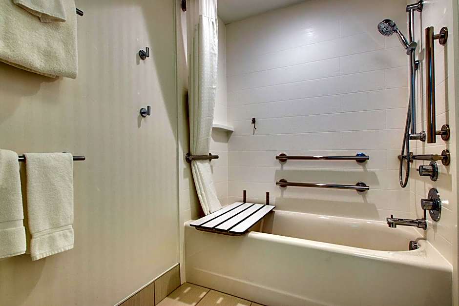 Holiday Inn Express & suites Findlay North By IHG