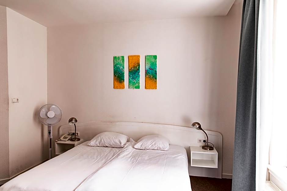 Ambassador City Centre Hotel