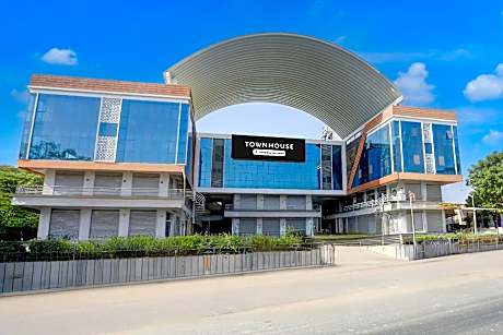 Super Townhouse Ambaji formerly Hotel Kardhar Inn