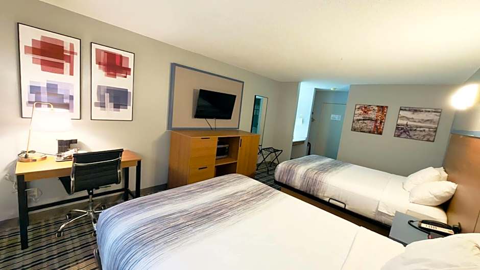 AmericInn by Wyndham Lake Mills