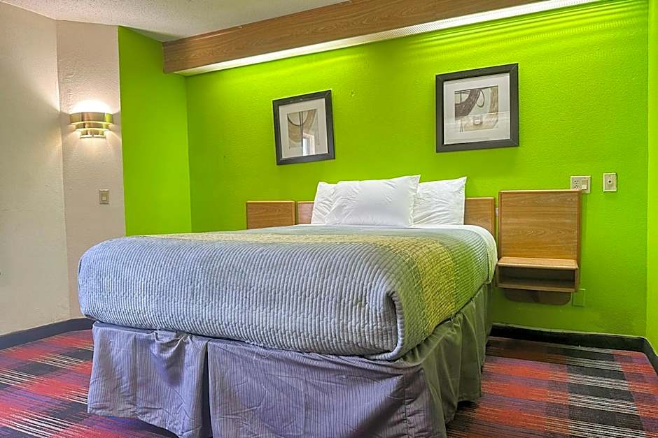 Classic Inn By OYO I- 240 Near Memphis Airport