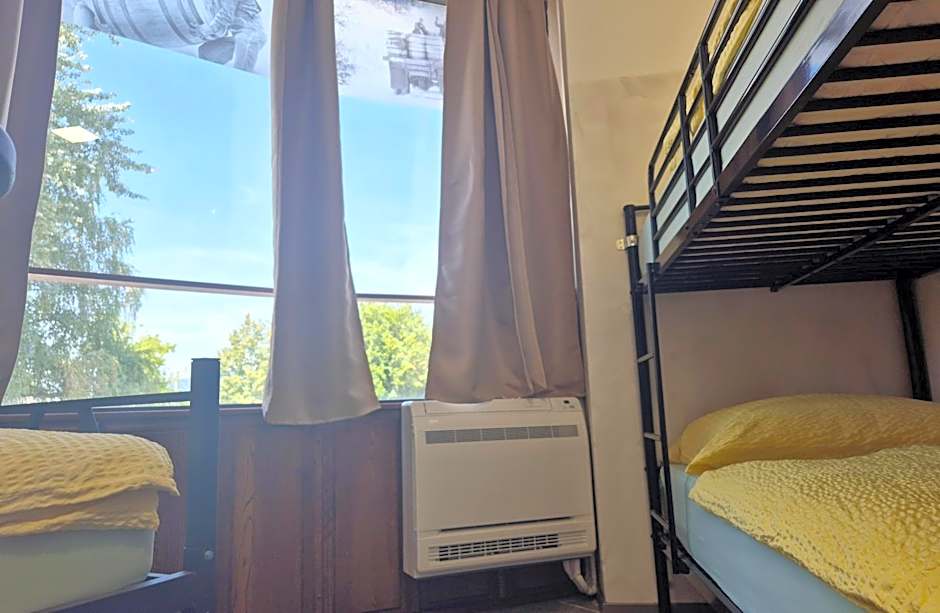 Bled Lesce station rooms and depo